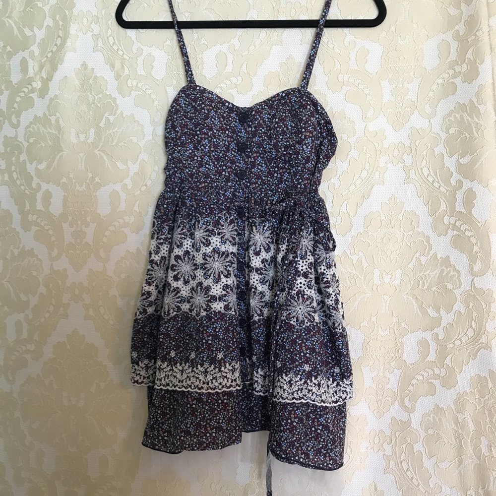 Flower layered dress w/ embroidery designs -size s
